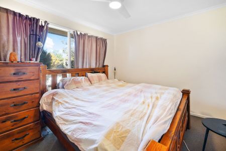 Classic 3 bedroom home, located in Darley - Photo 4