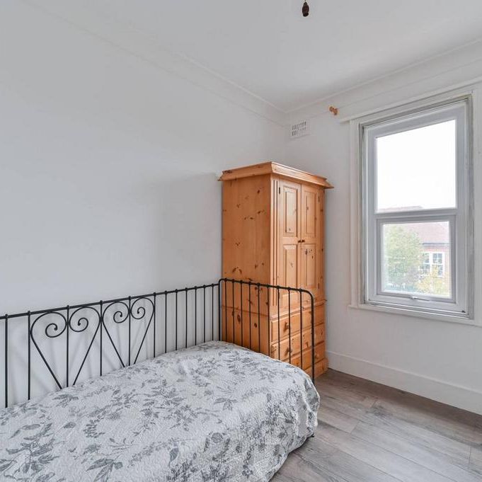 4 bedroom terraced house to rent - Photo 1