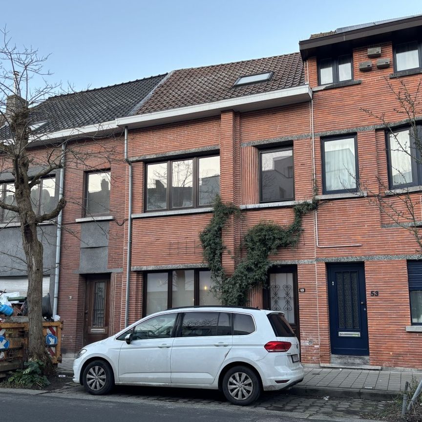 - GENT - Karaktervolle woning met 3 slpk en tuin - Photo 1