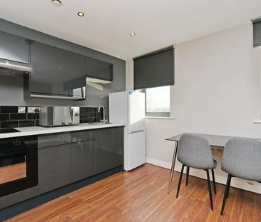 Student Apartment 0 bedroom, City Centre, Sheffield - Photo 2