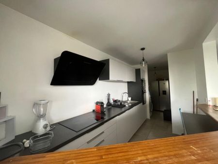 Location Appartement 88.9m² 4 pièces Fort de france - Photo 3