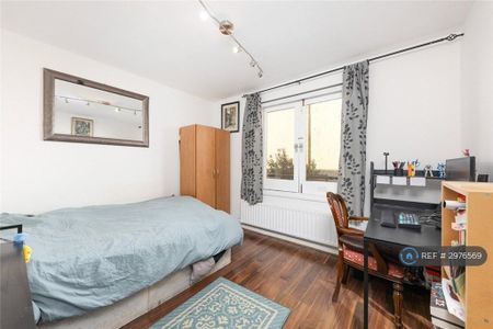 4 bedroom terraced house to rent - Photo 4