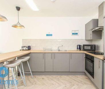 Professional Ensuite Rooms Inc Bills, Beeston, NG9 - Photo 5