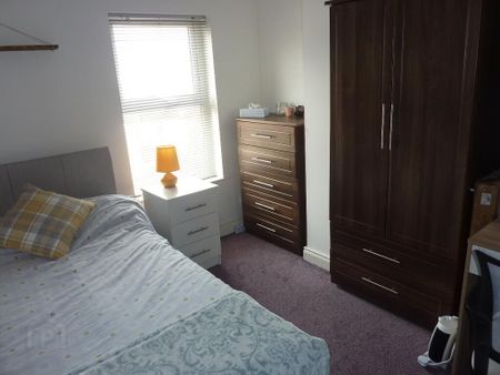 577 Lisburn Road, Belfast, BT9 7GS - Photo 2