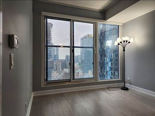 One bedroom condo Toronto - Photo 1