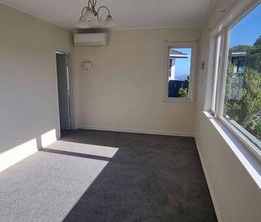 Renovated lovely warm sunny home - Photo 2