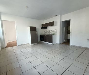 A LOUER : Appartement deux pièces place Maurice Fouque à CAEN - Photo 6