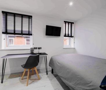 1 Beds 4 Baths - Photo 3