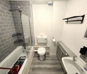 2 bedroom flat to rent - Photo 5