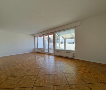 Charming through-house apartment in the attic, with 2 terraces - Foto 1