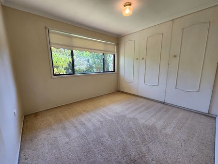 4 Henry Street, Mount Lofty QLD 4350 - House For Rent | Domain - Photo 2