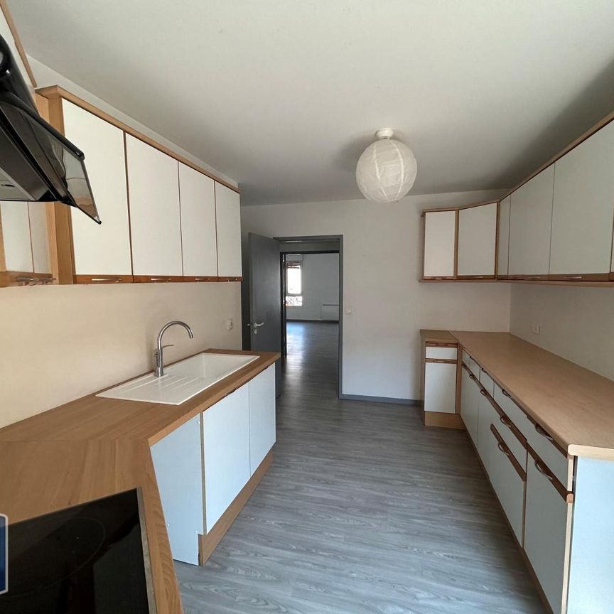 Location Appartement 4 pièces 112m² CHATEAUROUX 36000 - Photo 1