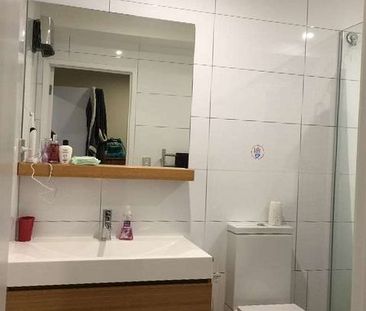 Charming 1BR Flat in Howick - Photo 6