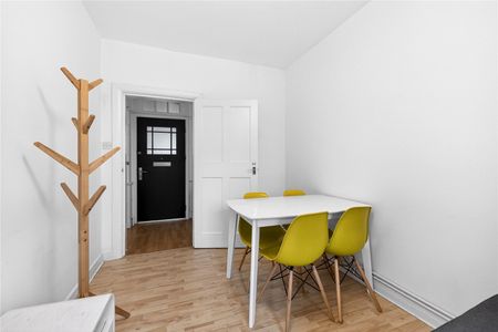 Davidson Gardens, London, SW8 2XB - Photo 4