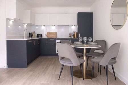 A two bedroom newly built apartment located in the centre of Farnham - Photo 3
