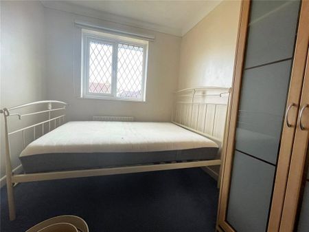 5 bedroom detached house to rent - Photo 4