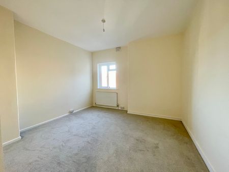3 Bedroom - Photo 5
