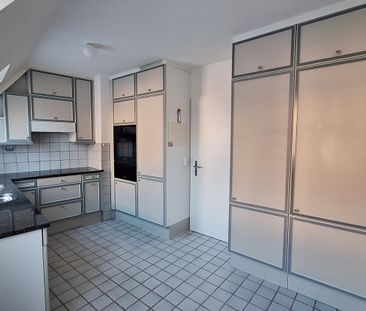 "Attraktive 5-Zimmerwohnung mit Cheminée an bester Lage" - Photo 1