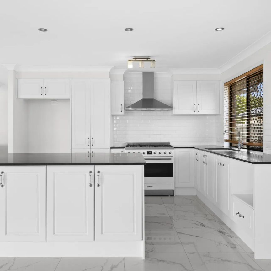 Large Family Home - Photo 1