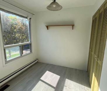 For Lease - 42 Edgar Woods Road, Toronto, Ontario - Photo 2