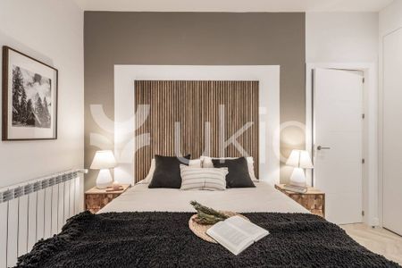 5 room luxury Apartment for rent in Madrid, Community of Madrid - Photo 3