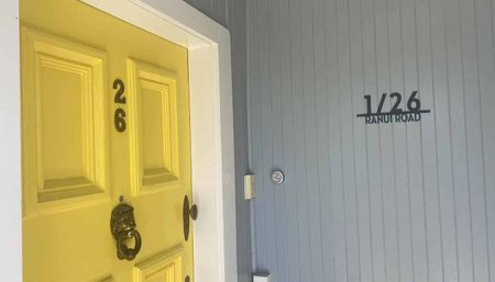 2BR Stoke character flat with Deck & Garden - Photo 5