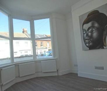 2 bedroom property to rent in Eastbourne - Photo 4