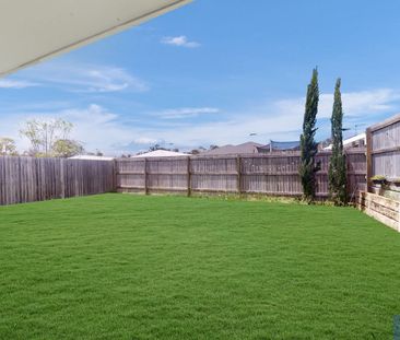 For Lease: Modern Family Living at 13 Brunner Drive, Park Ridge! - Photo 4