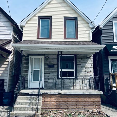 For Lease - 37 Francis Street, Hamilton, Ontario - Photo 4