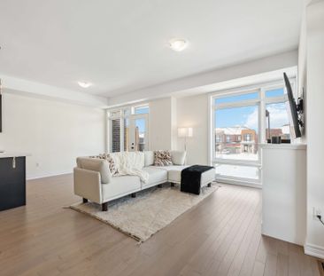 For Lease - 43 Griffith Street, Aurora, Ontario - Photo 5