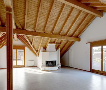 Gemütliche Dachwohnung mit Cheminée und besonderem Charme - Photo 2