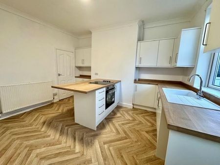 2 bedroom terraced house to rent - Photo 4