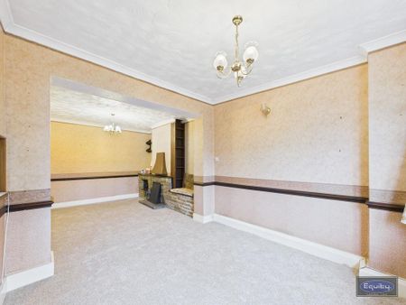4 bedroom semi-detached house to rent - Photo 2