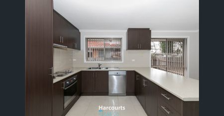 Spacious 3-Bedroom Family Home in Mill Park - Photo 5