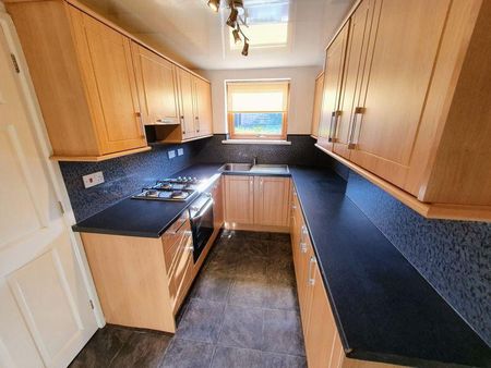 2 bedroom terraced house to rent - Photo 2