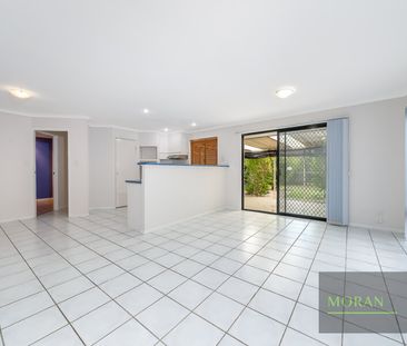 Spacious Low Set Family Home in Crestwood Heights - Photo 2