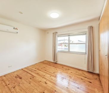 Family home in great location - Photo 4