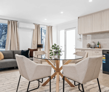 Stylish Home in the Heart of Attadale - Photo 2