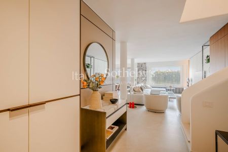 Villa Lake Horizon – A Luxury Retreat in Tremezzina - Photo 2