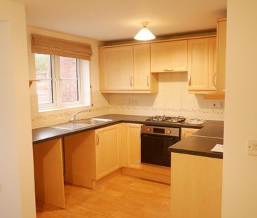 3 bedroom terraced house to rent - Photo 5
