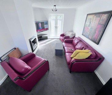 2 bedroom end of terrace house to rent - Photo 4