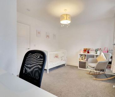 2 bedroom semi-detached house to rent - Photo 5