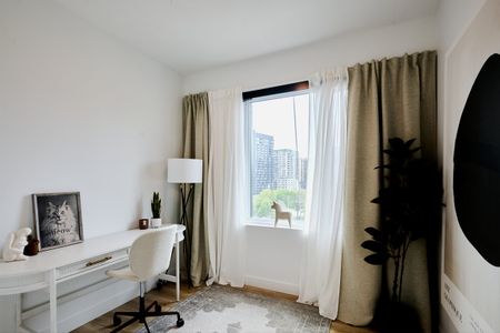 Condo for rent, Montréal (Ville-Marie) - Photo 2