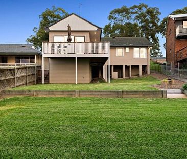 SPACIOUS 4 BEDROOM HOME IN BEAUTIFUL KILABEN BAY - Photo 2