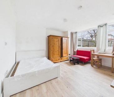 Studio Flat, Studley Road, LU3 - Photo 2