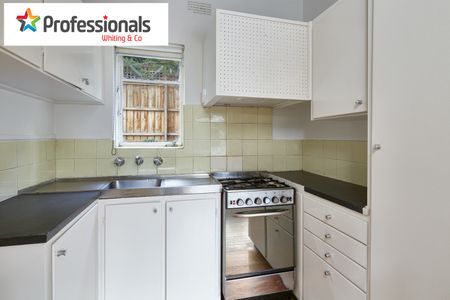 1/4 Newton Court, St Kilda VIC 3182 - Apartment For Rent | Domain - Photo 3