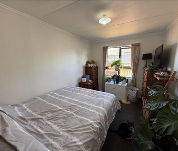 Charming renovated home - Photo 1