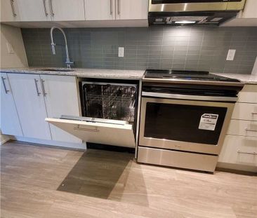 For Lease - 4055 Parkside Village Drive Unit# 509, Mississauga, Ont... - Photo 4