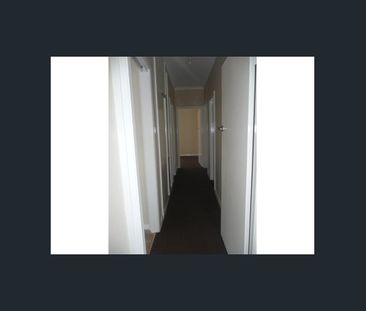 Beautiful Three Bedroom Home in Chatham - Photo 5