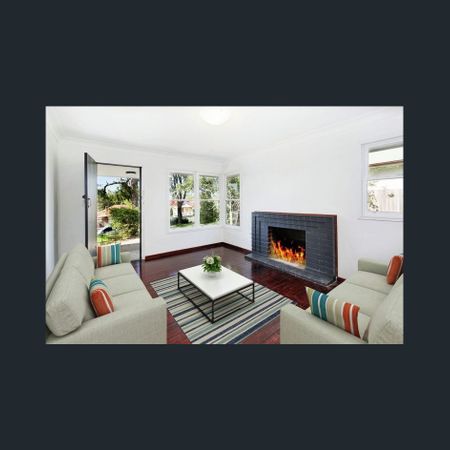 SUPERB LOCATION! - Photo 3